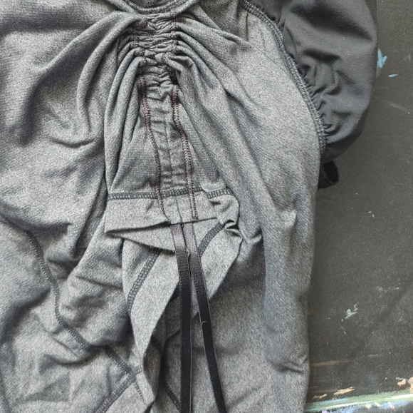 Lululemon tank with Adjustable straps - Picture 4 of 4